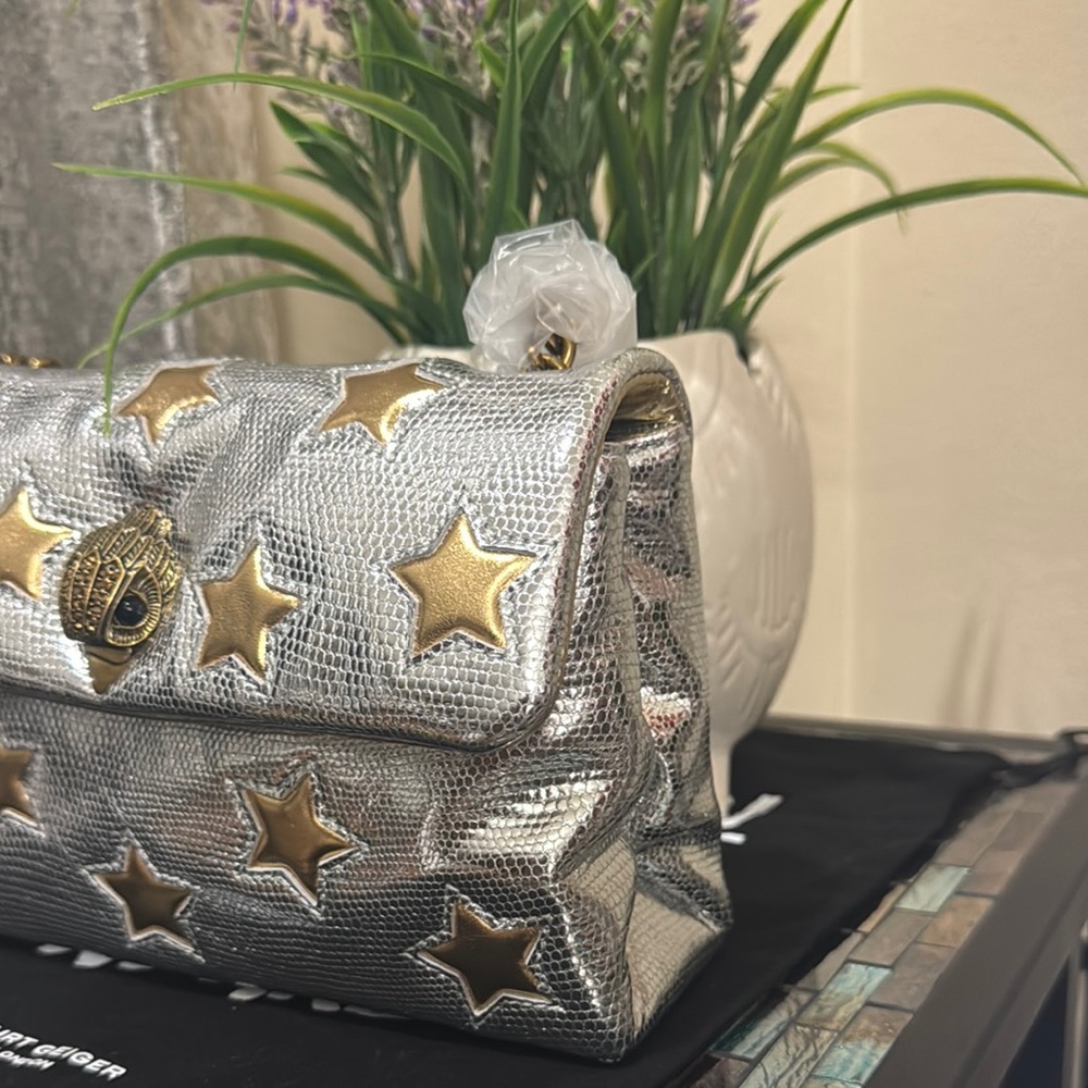 ❤️🍇🍇Host Pick Kurt Geiger Silver and Gold Shoulder Bag 🍇🍇 - Picture 5 of 15